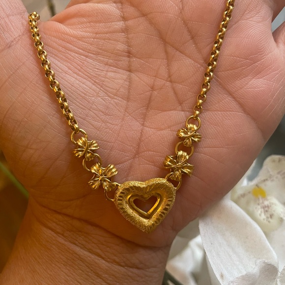 23k solid gold heart flower clover necklace - Picture 8 of 12